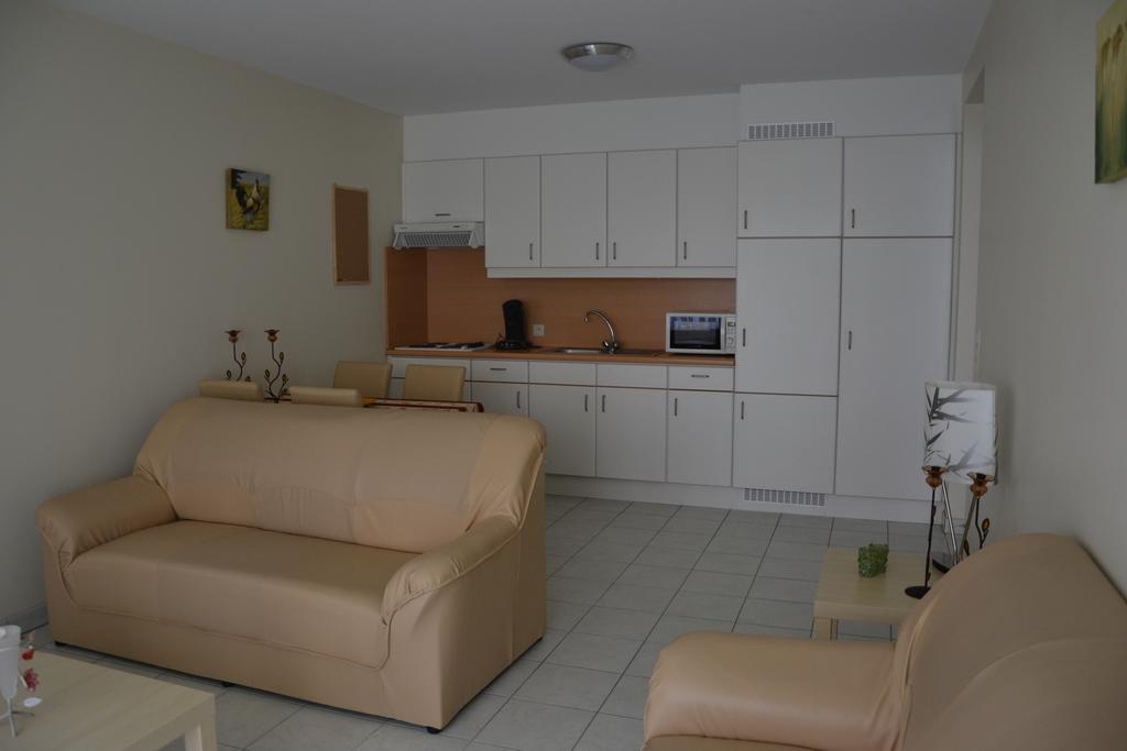 Lindehof Serviced Flats Zoersel Quarto foto